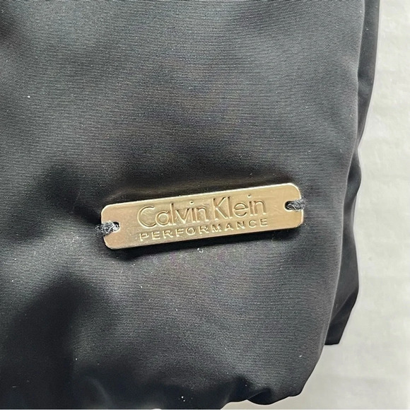 Women’s Calvin Klein Puffy Vest Medium - Picture 4 of 11